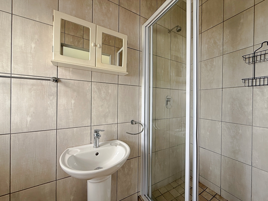 To Let 3 Bedroom Property for Rent in Blue Lagoon Western Cape